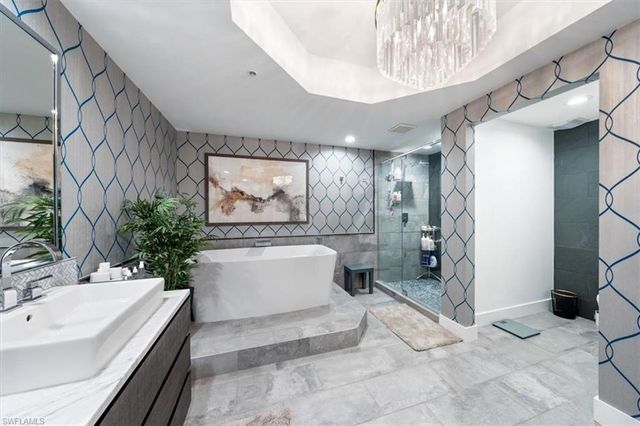 2104 W First ST # 1402, Fort Myers, FL 33901