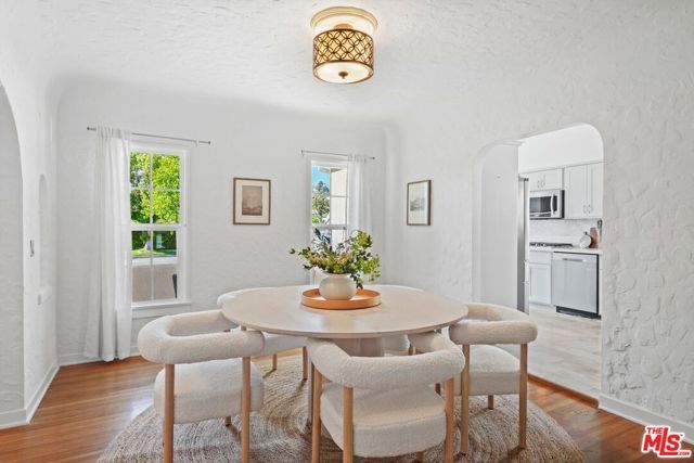 924 E Glenoaks Boulevard, Glendale, CA 91207