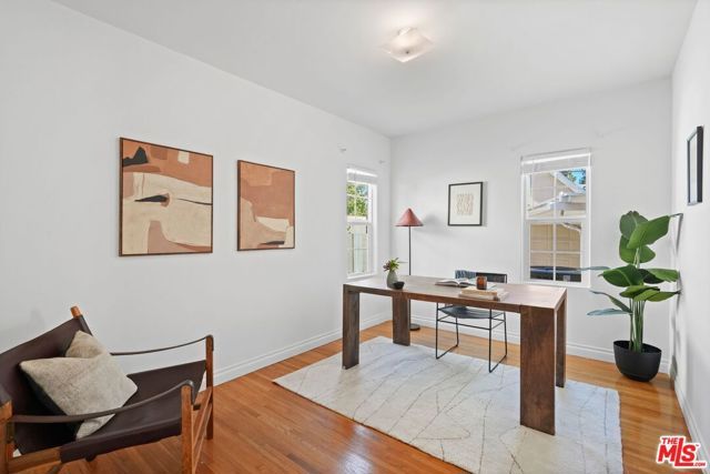 924 E Glenoaks Boulevard, Glendale, CA 91207