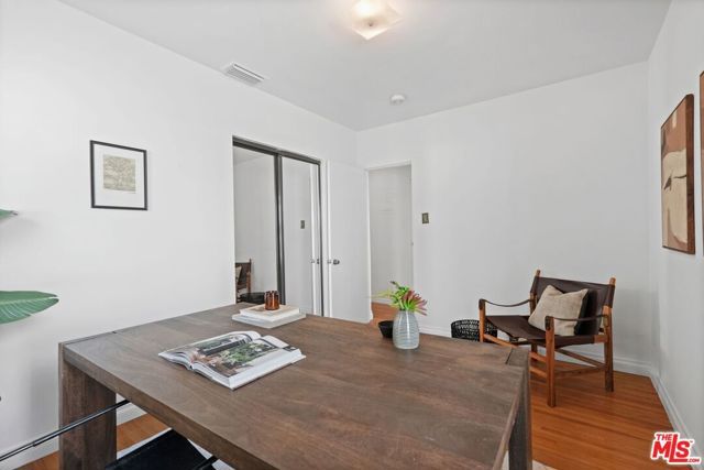 924 E Glenoaks Boulevard, Glendale, CA 91207