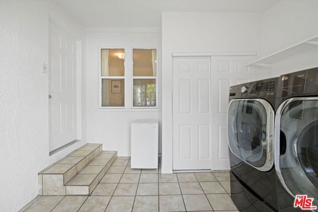 924 E Glenoaks Boulevard, Glendale, CA 91207