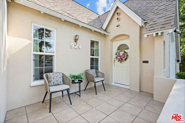 924 E Glenoaks Boulevard, Glendale, CA 91207
