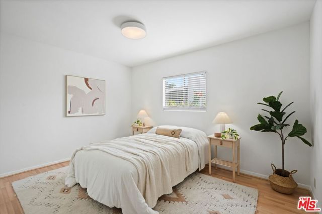 924 E Glenoaks Boulevard, Glendale, CA 91207