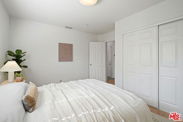 924 E Glenoaks Boulevard, Glendale, CA 91207