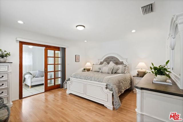 924 E Glenoaks Boulevard, Glendale, CA 91207