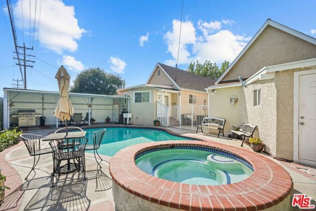 924 E Glenoaks Boulevard, Glendale, CA 91207