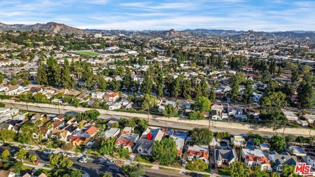 924 E Glenoaks Boulevard, Glendale, CA 91207