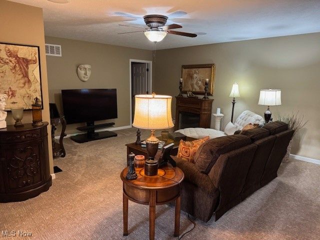 318 Lakewick Lane, Willowick, OH 44095