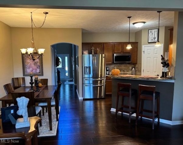 318 Lakewick Lane, Willowick, OH 44095