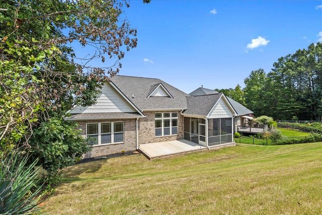 18 Double Crest Drive, Taylors, SC 29687