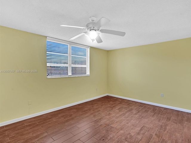 3600 NE 170th St 211, North Miami Beach, FL 33160