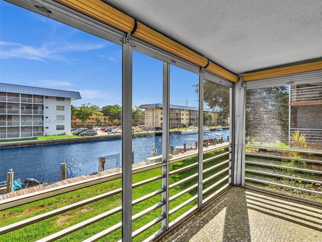3600 NE 170th St 211, North Miami Beach, FL 33160