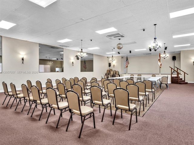 3600 NE 170th St 211, North Miami Beach, FL 33160