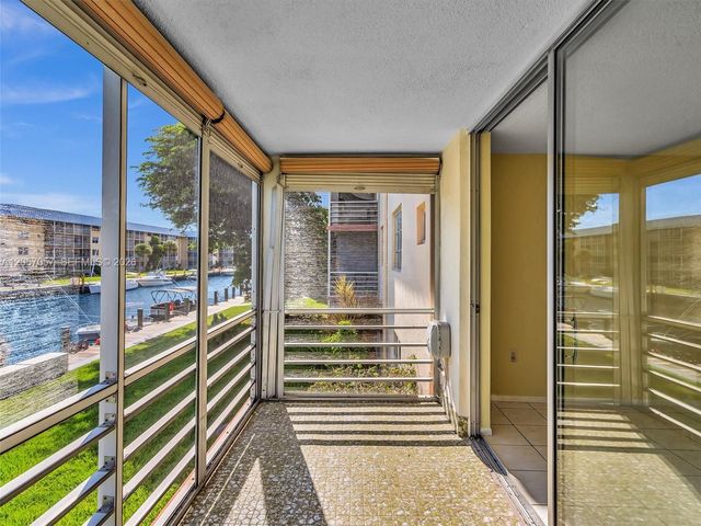 3600 NE 170th St 211, North Miami Beach, FL 33160