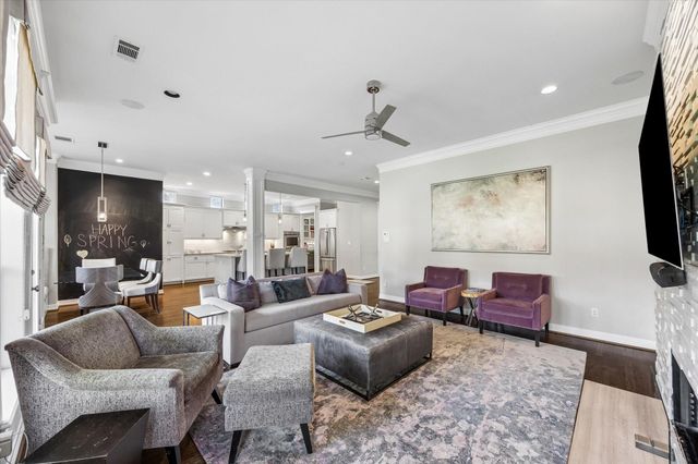 938 Columbia Street, Houston, TX 77008