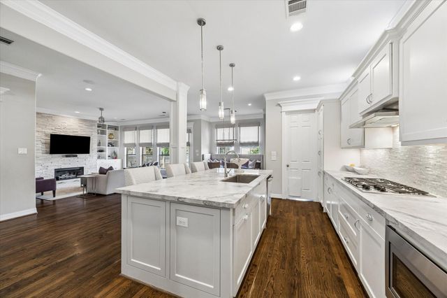 938 Columbia Street, Houston, TX 77008