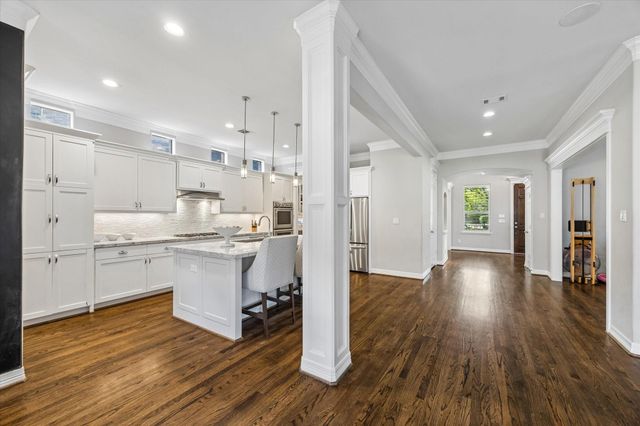 938 Columbia Street, Houston, TX 77008