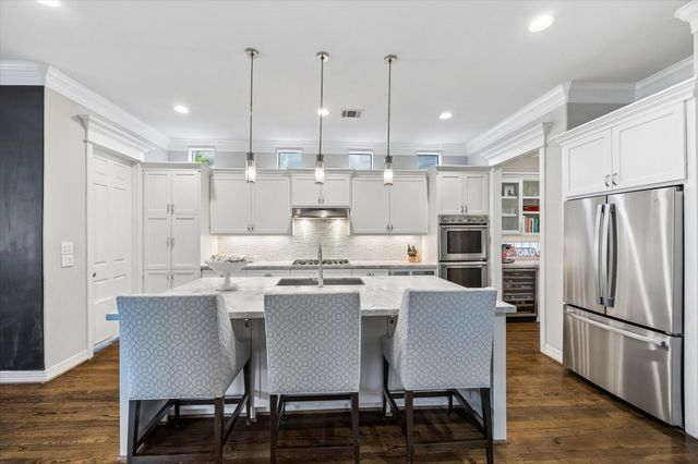 938 Columbia Street, Houston, TX 77008