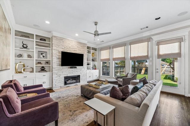 938 Columbia Street, Houston, TX 77008