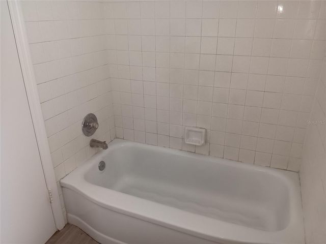 4942 OXFORD AVENUE N, St Petersburg, FL 33710