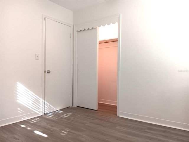 4942 OXFORD AVENUE N, St Petersburg, FL 33710