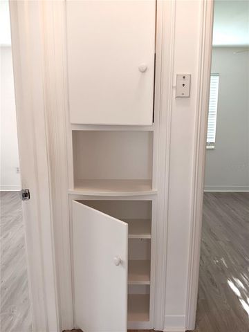 4942 OXFORD AVENUE N, St Petersburg, FL 33710