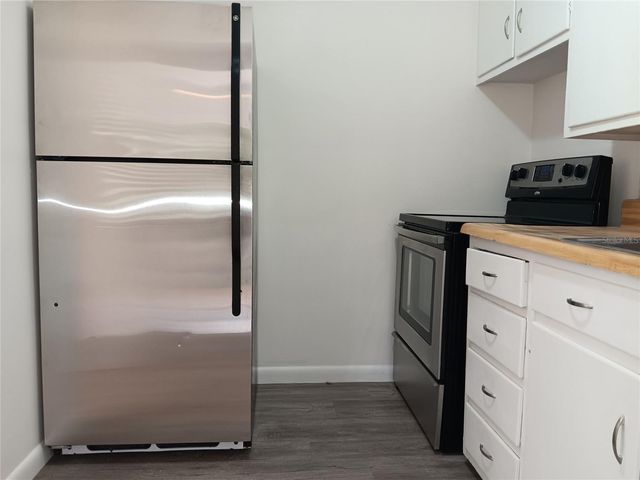 4942 OXFORD AVENUE N, St Petersburg, FL 33710