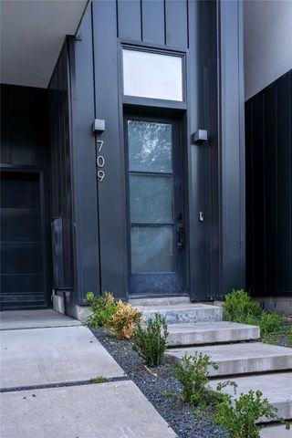 709 Memorial Heights Drive, Houston, TX 77007