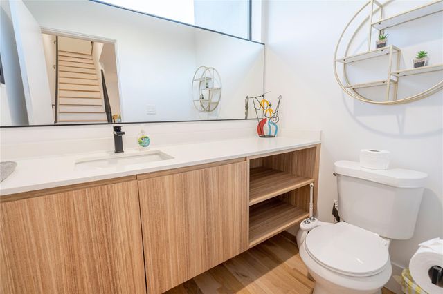 709 Memorial Heights Drive, Houston, TX 77007