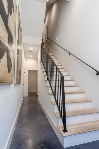 709 Memorial Heights Drive, Houston, TX 77007