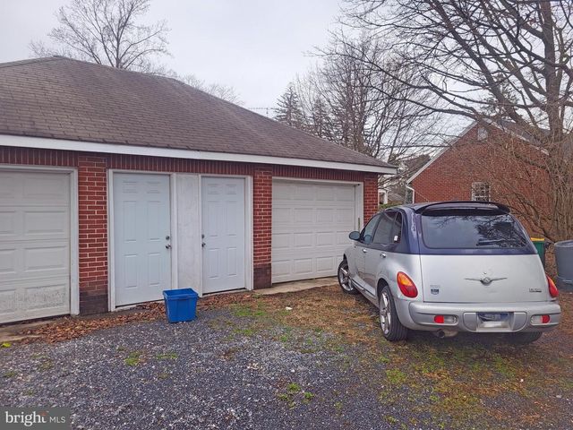 1428 ALEXANDER AVE, Chambersburg, PA 17201