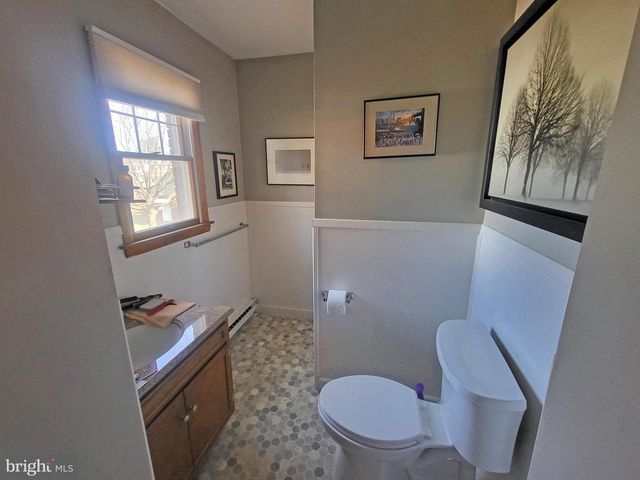 1428 ALEXANDER AVE, Chambersburg, PA 17201