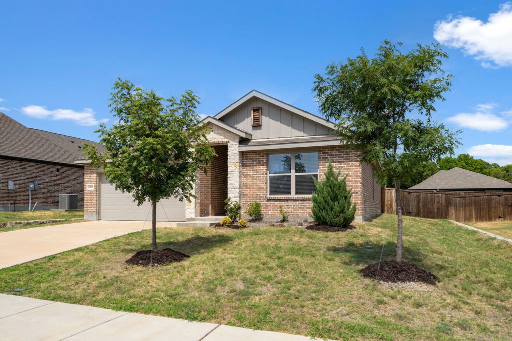 2409 Pacific Avenue, Anna, TX 75409