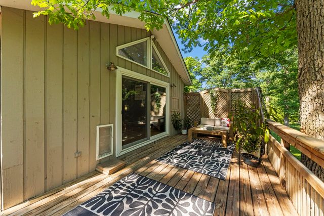 21W363 Walnut Road, Glen Ellyn, IL 60137