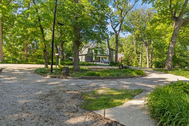 21W363 Walnut Road, Glen Ellyn, IL 60137