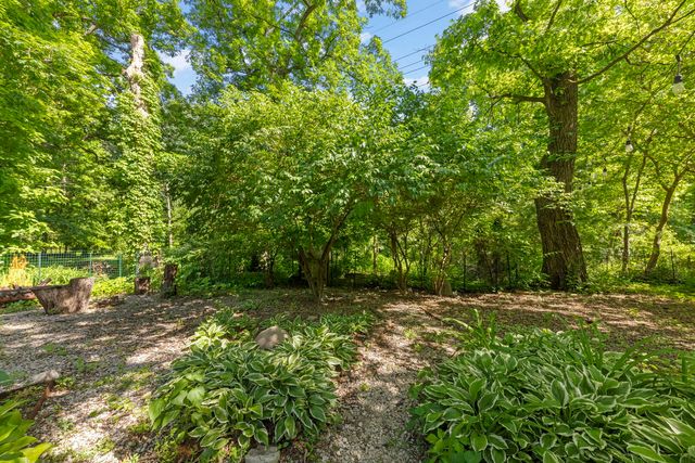 21W363 Walnut Road, Glen Ellyn, IL 60137