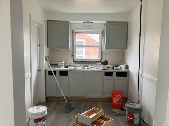 5258 Alter Road, Detroit, MI 48224