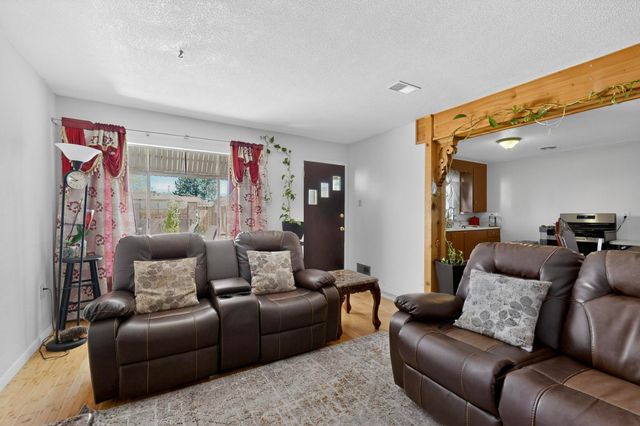 123 Charleston Street SE, Albuquerque, NM 87108