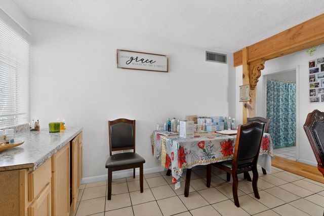 123 Charleston Street SE, Albuquerque, NM 87108