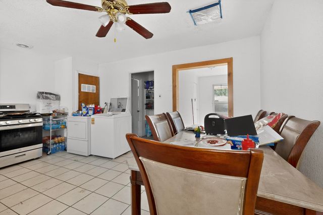 123 Charleston Street SE, Albuquerque, NM 87108