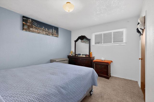 123 Charleston Street SE, Albuquerque, NM 87108