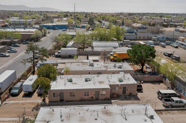 123 Charleston Street SE, Albuquerque, NM 87108