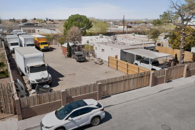 123 Charleston Street SE, Albuquerque, NM 87108