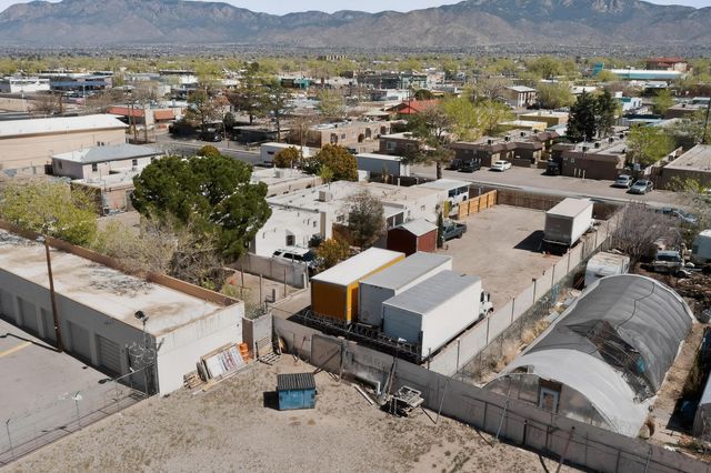 123 Charleston Street SE, Albuquerque, NM 87108