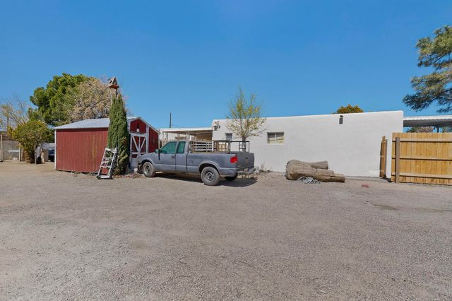 123 Charleston Street SE, Albuquerque, NM 87108