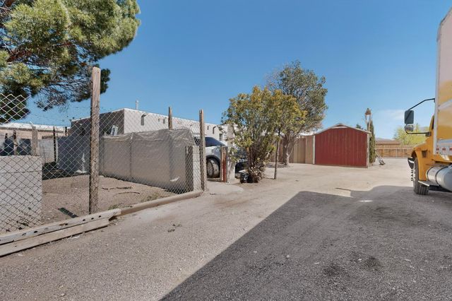 123 Charleston Street SE, Albuquerque, NM 87108