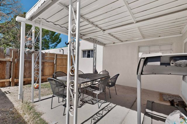 123 Charleston Street SE, Albuquerque, NM 87108