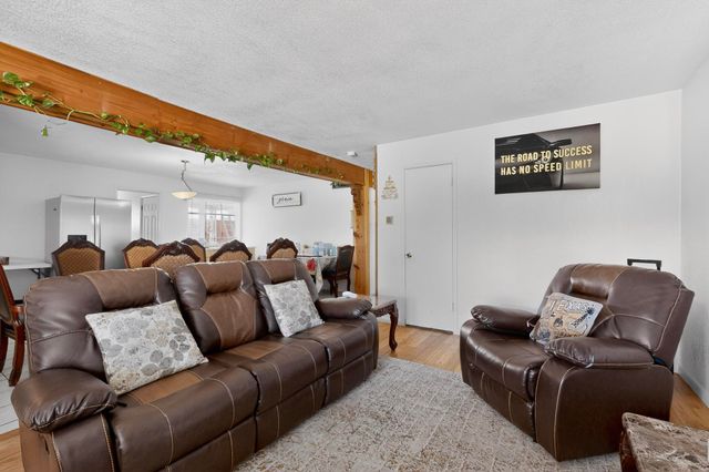 123 Charleston Street SE, Albuquerque, NM 87108