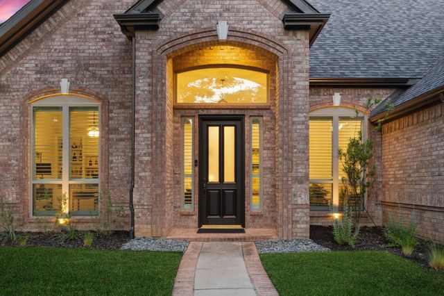 913 EDGEMEER Lane, Southlake, TX 76092
