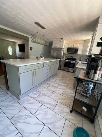 20 Ridgeway Avenue, Providence, RI 02909